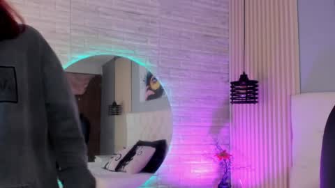 Snapshot of cloe__hills chatting on 12/05/24, 12:22 Cloe online show from 12/05/24, 12:22