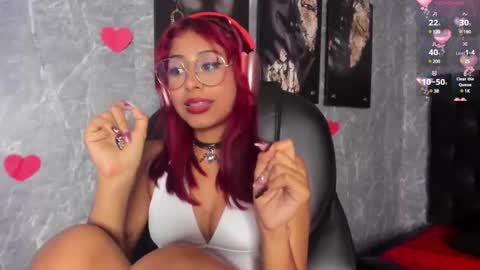 Snapshot of cloe__hills chatting on 02/18/25, 06:04 Cloe online show from 02/18/25, 06:04