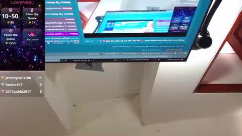 CLOE online show from 11/23/25, 04:07