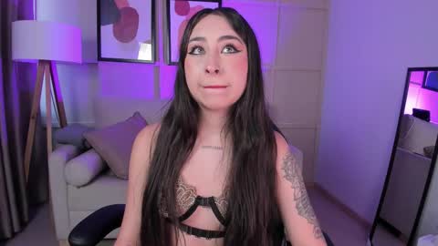 Cloe  online show from 09/21/25, 11:34