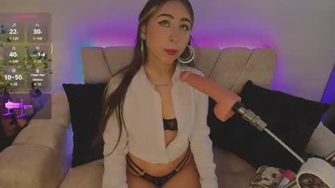 Snapshot of cloe_martinezz_ chatting on 06/11/26, 08:51 cloe_martinezz_ online show from 06/11/26, 08:51