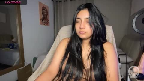 cloe small online show from 09/13/25, 02:11