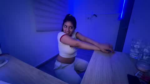 Snapshot of cloe_small08 chatting on 07/23/26, 01:58 cloe small online show from 07/23/26, 01:58