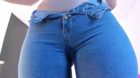 cloe online show from 01/17/25, 02:18