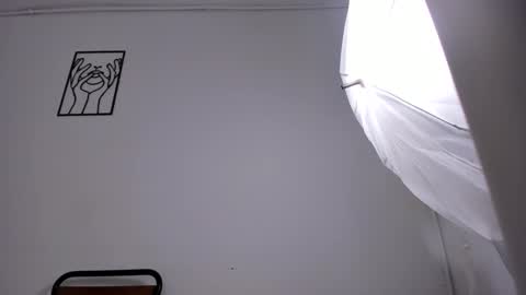 cloe online show from 02/14/25, 01:56