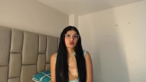 cloe online show from 04/13/26, 01:38