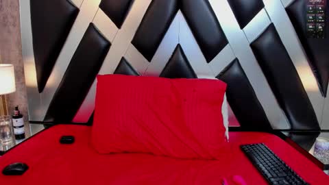 lady cloe person online show from 02/05/26, 04:11