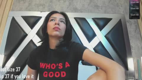 lady cloe person online show from 04/08/26, 11:37