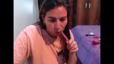 Snapshot of cloepregnant25 chatting on 02/20/26, 06:30 cloepregnant25 online show from 02/20/26, 06:30