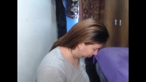 Snapshot of cloepregnant25 chatting on 02/22/26, 02:26 cloepregnant25 online show from 02/22/26, 02:26