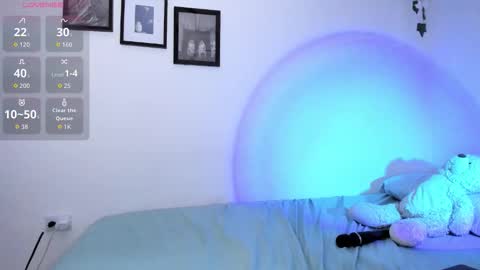 clohe_j online show from 11/19/25, 04:34