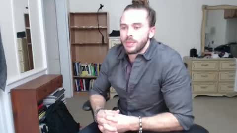 Cloud online show from 10/08/25, 03:04