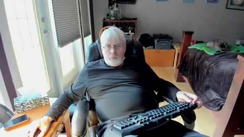 cloudalert62 online show from 03/11/26, 04:24