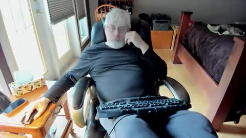 cloudalert62 online show from 03/22/26, 05:38