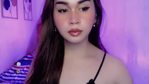 Snapshot of cloudia_babe chatting on 09/27/25, 04:17 Cloudia babe69 online show from 09/27/25, 04:17