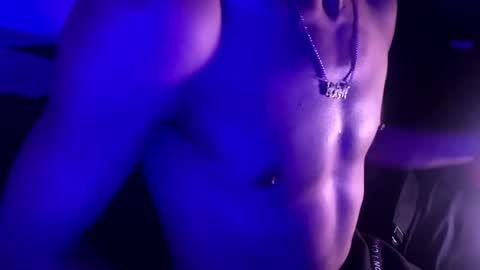 Snapshot of cloudsixtnine chatting on 02/19/25, 08:33 Drew online show from 02/19/25, 08:33
