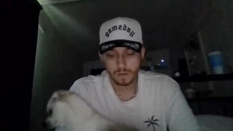 Snapshot of cloudyydayzz chatting on 05/02/26, 03:39 tallhungandcloudy online show from 05/02/26, 03:39