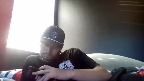 Snapshot of cloudyydayzz chatting on 05/11/26, 02:45 tallhungandcloudy online show from 05/11/26, 02:45