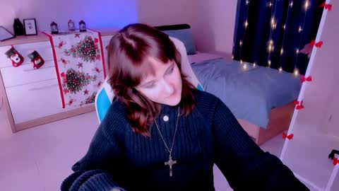  Clover  follow me  online show from 01/19/25, 06:00