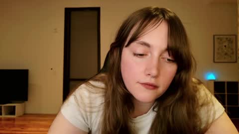 Snapshot of clover_tully chatting on 04/17/26, 02:14 Clover online show from 04/17/26, 02:14