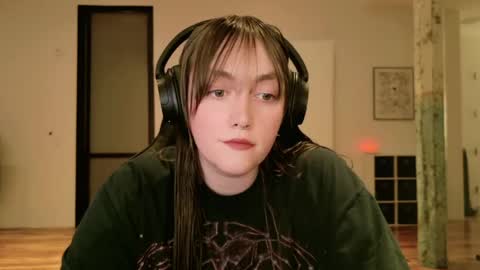 Snapshot of clover_tully chatting on 04/24/26, 04:48 Clover online show from 04/24/26, 04:48