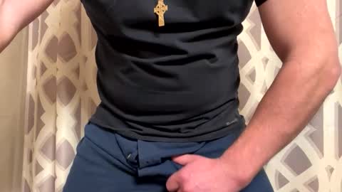 clovershit1 online show from 11/30/25, 02:37