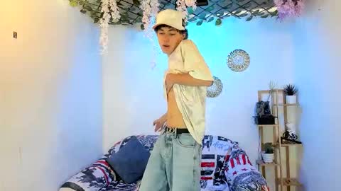 club_latinboys online show from 11/06/25, 07:48