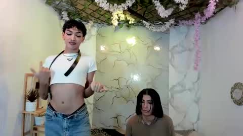 Snapshot of club_latinboys chatting on 05/19/26, 12:33 club_latinboys online show from 05/19/26, 12:33