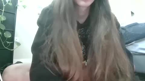 Snapshot of cluv777 chatting on 01/14/26, 05:18 cluv777 online show from 01/14/26, 05:18