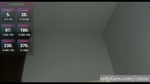 Snapshot of cmzo_ chatting on 07/19/26, 04:05 Johan online show from 07/19/26, 04:05