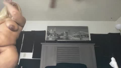 CocaNutt online show from 12/21/25, 02:02