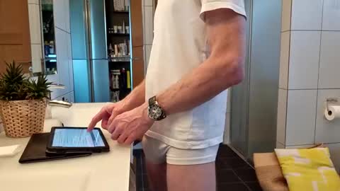 Snapshot of cockvantage chatting on 02/13/25, 03:35 Cockvantage online show from 02/13/25, 03:35