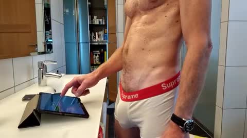 Snapshot of cockvantage chatting on 10/26/25, 02:34 Cockvantage online show from 10/26/25, 02:34