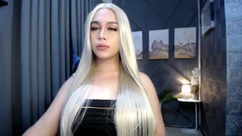 Samantha samm online show from 01/28/25, 01:39