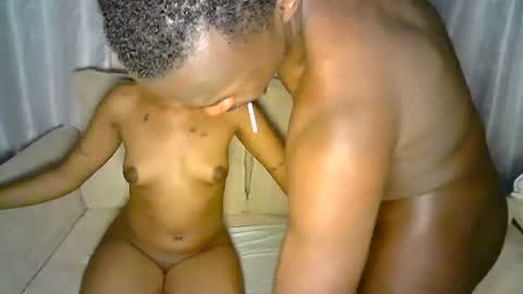 Snapshot of coco_gustavoh chatting on 10/07/25, 09:23 africana couples online show from 10/07/25, 09:23