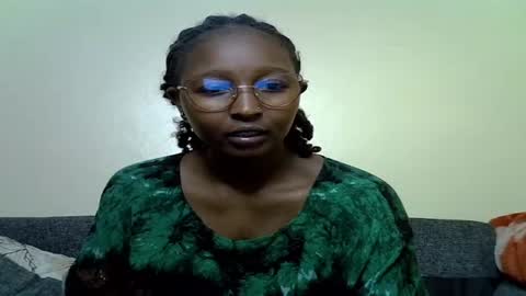 Coco online show from 02/08/26, 06:00