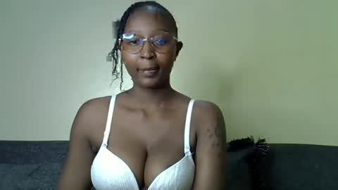 Coco online show from 04/12/26, 03:17