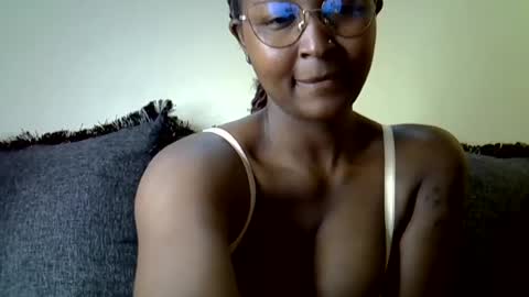 Snapshot of cocobaby_ chatting on 06/26/26, 06:51 Coco online show from 06/26/26, 06:51