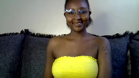 Snapshot of cocobaby_ chatting on 07/09/26, 11:36 Coco online show from 07/09/26, 11:36