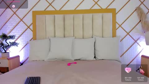    online show from 10/18/25, 11:44