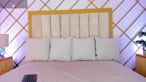    online show from 12/21/25, 11:39