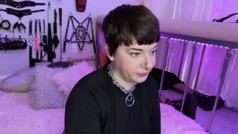 Coco Deville online show from 03/11/25, 06:52