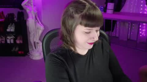 Coco Deville online show from 02/06/26, 07:23