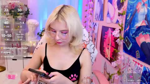 Mia online show from 03/08/25, 03:28