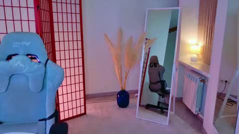 Mia online show from 05/08/26, 09:53