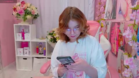 Snapshot of coconut_mia chatting on 06/24/26, 03:00 Mia online show from 06/24/26, 03:00