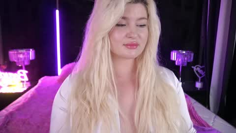 onlyfans amyleyy online show from 12/15/24, 11:01