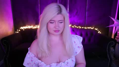 onlyfans amyleyy online show from 04/24/26, 07:00