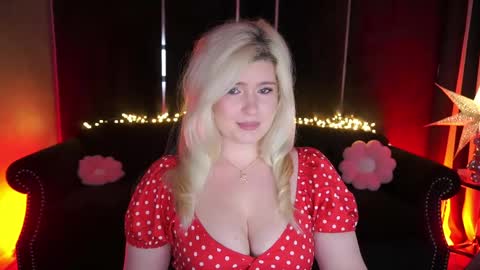 Snapshot of cocosecretss chatting on 05/20/26, 07:03 onlyfans amyleyy online show from 05/20/26, 07:03