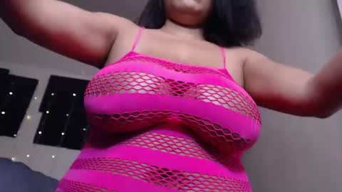 Snapshot of codenameleara chatting on 01/16/25, 08:03 Big Titty Leara online show from 01/16/25, 08:03
